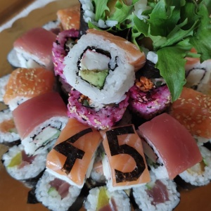 narozeninove_sushi_sushimi_kurim