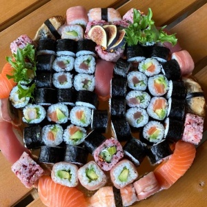 zivotni_jubileum_se_sushi_kurim_sushimi