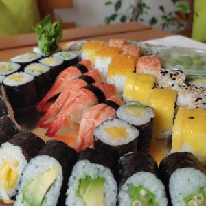 vege_sushi_na_přání_Kuřim_čerstvé_sushi